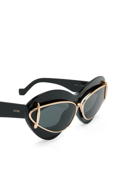 Loewe Glasses, Unique Glasses Frames, Loewe Sunglasses, Metallic Sunglasses, Shade Sunglasses, Sunglasses Colorful, Loewe Logo, Sunglasses Unique, Glasses Frames Trendy