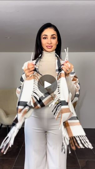 Styling Scarf Outfits, How To Wear Large Square Scarf, How To Wear A Square Scarf Tutorials, How To Use Scarf Style Outfit, Scarf Styles Videos, How To Tie Winter Scarf Around Neck, How To Tie A Thick Scarf Winter, Big Scarf Outfit, Chic Office Wear