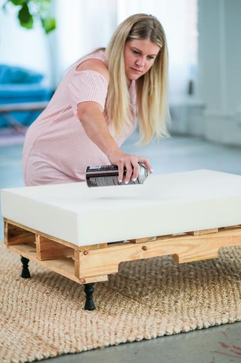 Diy Ottoman Coffee Table, Pallet Ottoman, Crate Ottoman, Diy Storage Ottoman, Empire Ottoman, Diy Ottoman, Homemade Furniture, Ottoman Decor, Upholstery Diy