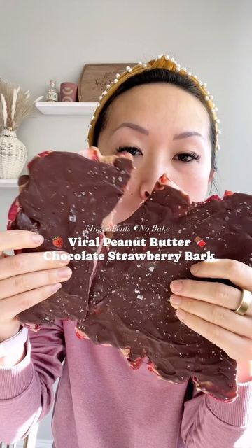 21K views · 1.4K likes | Shuang Shuang on Instagram: "Viral 🥜 PB Chocolate Strawberry 🍓 Bark that only needs 3 ingredients - 3 of my favorite things in smashed/melted flat together, truly the best combo!#. **Comment HERE “Strawberry” to get the full recipe in your DM inbox. Enjoy! . . #peanutbutterchocolate #chocolatestrawberries #viralreels #nobakedessert #chocolatelover #easysnack" Viral Strawberry Chocolate, Chocolate Strawberry Bark, Strawberry Chocolate Bark, Strawberry Peanut Butter Chocolate Bark, Strawberry Bark, Peanut Butter Chocolate Bark, Peanut Butter Bark, Chocolate Bark Recipe, High Protein Low Carb Recipes