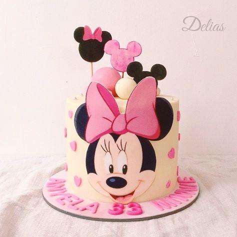 Mini Mouse Pink Cake, Minnie Mouse Cake Ideas Pink, Minnie Mouse Cake Design Pink, Pink Minnie Cake, Pink Minnie Mouse Birthday Cake, Pink Mini Mouse Cake, Mini Mouse Cake Designs, Tort Minnie Mouse, Minnie Mouse Cake Pink