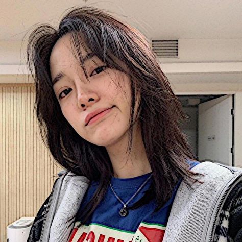 Kpop Haircut Female Medium, Haircut Female Medium, Kpop Haircut Female, Kpop Haircut, Haircut Female, Sejeong Icons, Song Hye Kyo Style, Uncanny Counter, Ulzzang Makeup