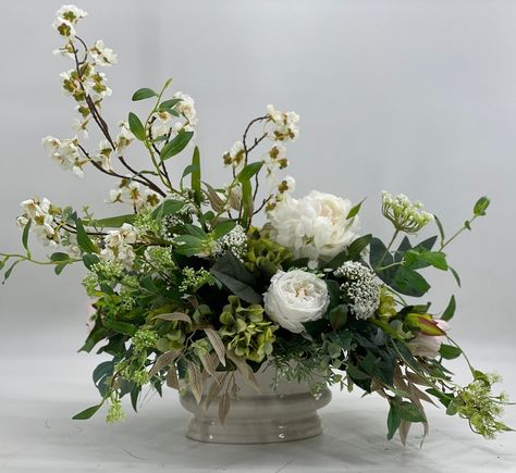 Rustic Flower Arrangements, Silk Flower Centerpieces, Winter Floral Arrangements, White Flower Arrangements, Funeral Floral, Large Flower Arrangements, Spring Arrangements, Artificial Floral Arrangements, Flower Arrangements Simple