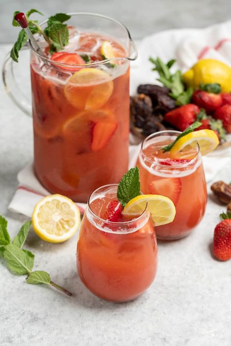 Mcdonald's Sweet Tea Recipe, Mcdonalds Sweet Tea, Watermelon Sangria, Homemade Strawberry Lemonade, Sweet Tea Recipes, Perfect Summer Drink, Peach Ice Tea, Iced Tea Recipes, Lemonade Recipe