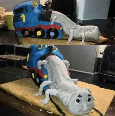 Thomas The Tank Engine Cake, Goofy Cake, Horror Cake, Ugly Cakes, 17 Birthday Cake, Ugly Cat, Cupcake Cake Designs, Funny Birthday Cakes, Cake Walk