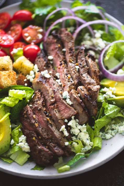 Grilled Steak Salad Meat Salad Recipes, Black And Blue Steak, Blue Steak, Homemade Blue Cheese Dressing, Homemade Blue Cheese, Steak Salad Recipe, Grilled Steak Salad, Meat Salad, Grilled Steak Recipes