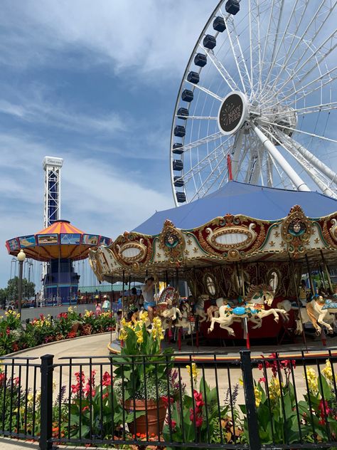 Navy Pier Chicago Aesthetic, Navy Pier Chicago, Chicago Girls, Chicago Trip, Chicago Aesthetic, Navy Pier, Chicago Travel, Saved Pins, Summer 3