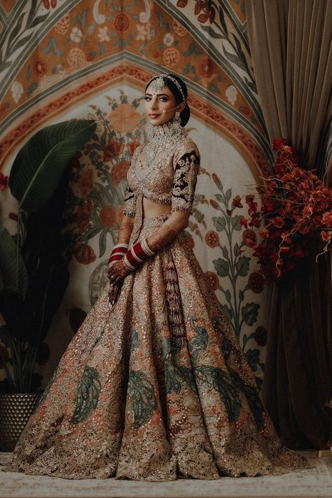 Modern Indian Bridal Lehenga, Bridal Lehenga 2024, Bridal Lengha Designs Latest 2024, Indian Bridal Reception Look, Wedding Lehenga Designs Indian Bridal, Latest Lehenga Design 2024, Reception Outfit For Bride Indian, Reception Lehenga Bridal, Bridal Lehenga Designs Latest