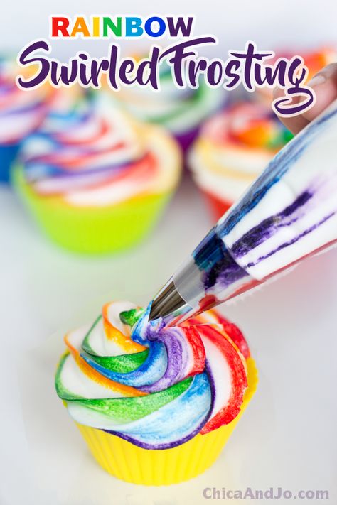 Rainbow swirled frosting cupcakes | Chica and Jo 2 Color Cupcake Frosting, Easy Icing Decorating Ideas, Frosting Techniques Cupcake, Rainbow Cupcake Frosting, How To Icing Cupcakes, Rainbow Buttercream Frosting, Icing Cupcakes Techniques, Rainbow Frosting Cupcakes, How To Swirl Frosting Colors