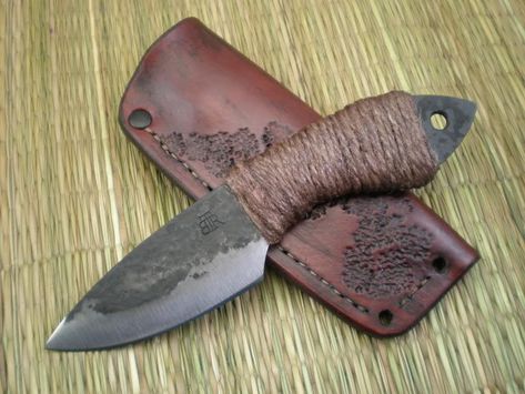 Blacksmith Knife, Doomsday Prepping, Knife Patterns, Hand Forged Knife, Forged Knife, Knife Design, Cool Knives, Knife Sheath, Custom Knife