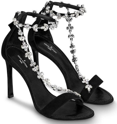 femme fatale on Twitter: "Louis Vuitton Black Bird Sandals… " Louis Vuitton Heels, Hak Tinggi, Louis Vuitton Shoes Heels, Fancy Heels, Dr Shoes, Fashion Shoes Heels, Shoes Heels Classy, Louis Vuitton Black, Fancy Shoes