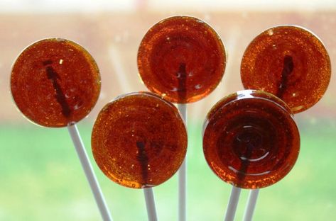 How To Heal Leaky Gut, Lollipop Cookies, Homemade Lollipops, Lollipop Recipe, Ginger Tea Recipe, Cold Remedy, Heal Leaky Gut, Lollipop Mould, Honey Cinnamon