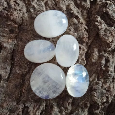 Excited to share the latest addition to my #etsy shop: Natural Rainbow Moon Stone - Loose Stone - Rainbow Moon Stone for jewelry - Birth stone - MM size stone in mix shape - Rainbow moon stone https://etsy.me/37ssbPK #supplies #white #moonstone #no #yes #easter #annive Color Magick, Spiritual Nature, Moonstone Rings, Moon Rocks, Vintage Diamond Jewelry, Moon Rock, Geek Jewelry, Cats Eye Stone, Moonstone Crystal