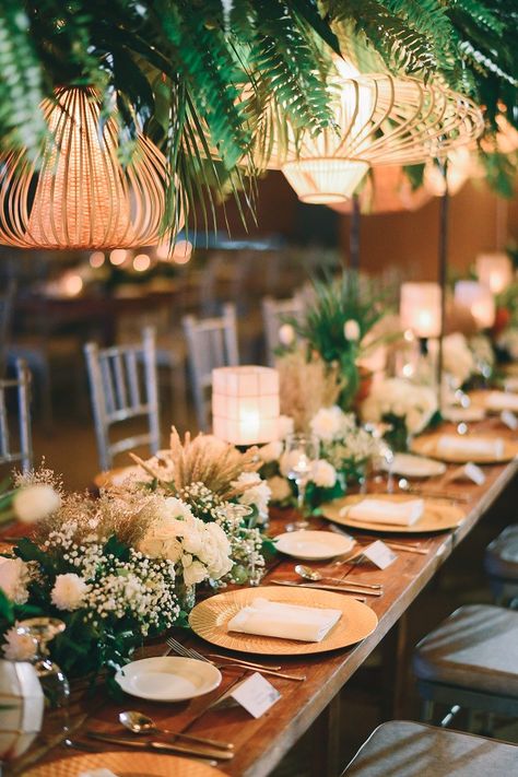 Philippine Wedding Ideas, Filipino Wedding Decor, Filipino Table Setting Ideas, Filipiniana Wedding Theme Reception, Modern Filipiniana Wedding Theme, Filipino Themed Wedding, Filipiana Wedding, Modern Filipino Wedding, Modern Filipiniana Wedding