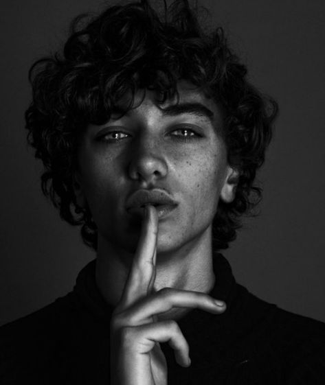 Teen Aesthetic, Next Models, Gavin Casalegno, Male Portrait Poses, Vogue Photo, Art Photography Portrait, Character Inspiration Male, Black Curly Hair, Aesthetic Tumblr