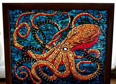 Octopus stained glass window by Chanda Froehle of Groovysquid Glass.  #octopus #stainedglass #mosaic #art #artist #glass #chandafroehle #Louisville Glass Art Mosaic, Stained Glass Mosaic Patterns, Glass Octopus, Exterior Murals, Mosaic Birdbath, Sea Creatures Art, Mixed Media Mosaic, Japanese Pop Art, Mosaic Animals