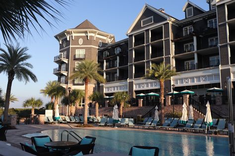 Four Reasons To Visit The Henderson Beach Resort Henderson Beach Resort, Best Spa, Miramar Beach, Destin Florida, Spa Offers, Best Resorts, Hotel Rooms, Florida Vacation, Spa Treatments