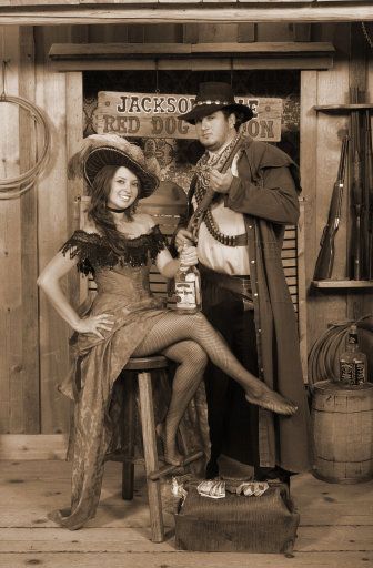 ALL OF THE WANT!!!! Old West Fashion, Wild West Party Theme, Wild West Wedding, Wild West Costumes, Wild West Era, Old West Saloon, Old Fashioned Photos, Old West Photos, Old Time Photos