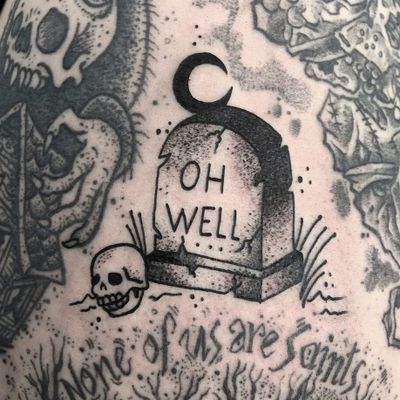 Tattoodo Tombstone Tattoo, Jordan Tattoo, Skull Moon, Horror Tattoos, Rip Tattoo, Stone Tattoo, Bff Tattoos, Horror Tattoo, Book Tattoo