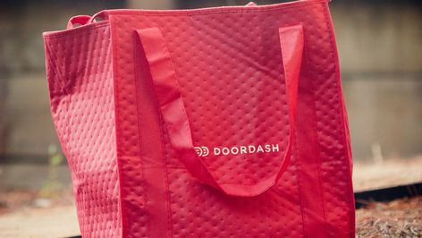 It was only a matter of time. Door Dash, Delivery App, Plastic Ware, Meal Delivery Service, Earn Extra Money, Online Food, Food Delivery, Food Service, Side Hustle