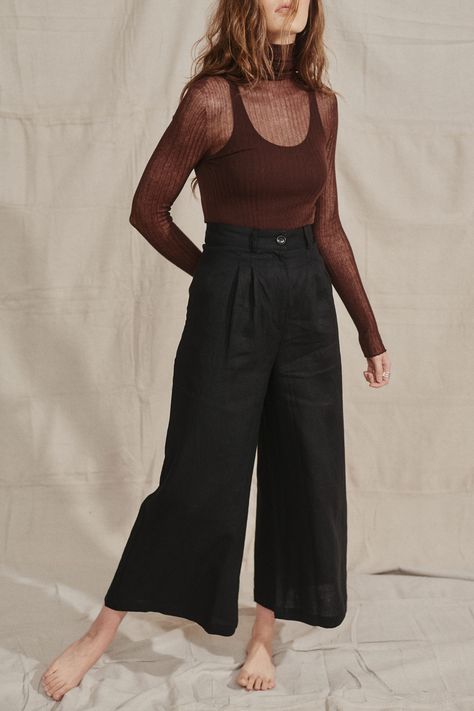 Turtleneck With Trousers, Turtleneck And Trousers Outfit, Sheer Turtleneck Outfit, Sheer Turtleneck, Minimal Home Decor, Cherry Orchard, Turtleneck Outfit, Trouser Outfit, Concert Fashion