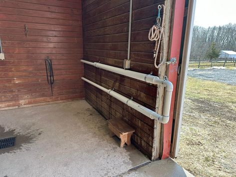 Homemade Horse Stalls, Diy Horse Stalls Cheap, Horse Stalls Cheap, Horse Barn Interior, Horse Stalls Doors, Paddock Trail, Horse Tack Rooms, Horse Farm Ideas, Barn Hacks