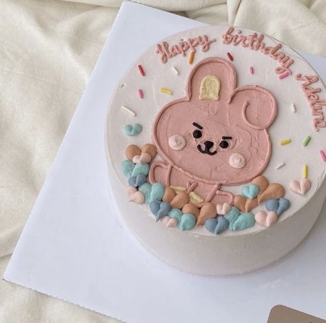 Cooky Cake Bt21, Cake Bt 21, Bt21 Cake Birthday Ideas, Korean Cake Bt21, Korean Cake Bts, Bts Cake Birthday Ideas, K Pop Cake, Bts Inspired Cake, Jungkook Cake Ideas