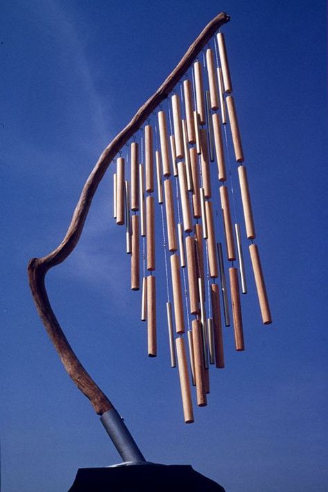 Wooden Installation Art, Kinetic Wood Sculpture, Kinetic Installation Art, Wind Art Installation, Sound Installation Art, Wind Installation, Wood Wind Chimes, Music Installation, Wooden Installation