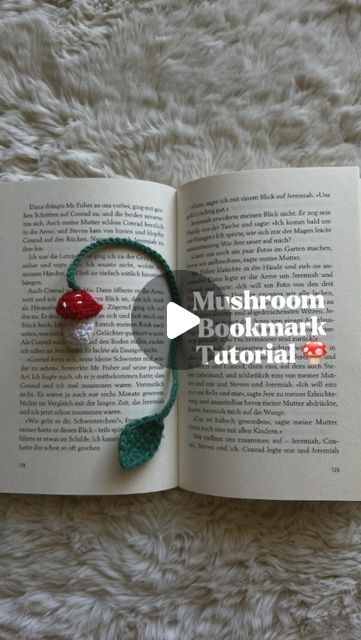 Small Crochet Bookmarks, Cute Crochet Bookmarks, Crochet Small Projects, Bookish Bookmarks, Bookmark Tutorial, Quick Crochet Gifts, Boho Nature, Crochet Tutorial Pattern, Crochet Bookmarks