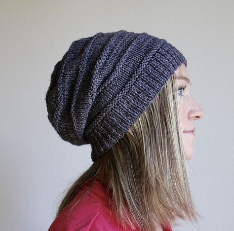 (Photo: Jamie Sande) The Favorite Knit Slouchy Hat by Jamie Sande is one of those great hat patterns you’ll find yourself reaching for over and over. Unisex in style and ultra-chic, this hat … Hat Patterns, Knit Slouchy Hat Pattern, Slouchy Hat Pattern, Knit Slouchy Hats, Hat Patterns Free, Bonnet Crochet, Aesthetic Board, Knitted Beanie, How To Purl Knit