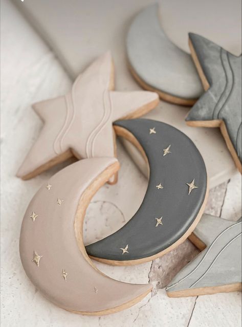 Star Moon Cloud Cookies, Moon And Stars Party Favors, Moon Shaped Cookies, Crescent Moon Cookies Decorated, Star And Moon Cookies Decorated, Moon Dessert Ideas, Celestial Cookies Decorated, Ramadan Cookies Decorated, Moon Decorated Cookies