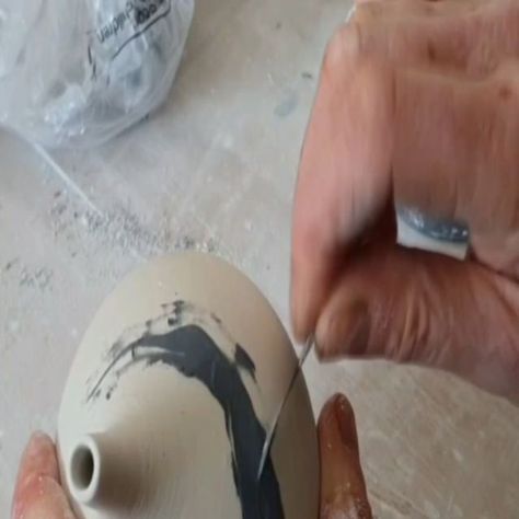 Mishima Ceramics, Pottery Slip, Slip Trailing, Inlay Pattern, Ceramic Projects, Wheel Thrown Ceramics, Black Porcelain, Pottery Videos, The Vessel