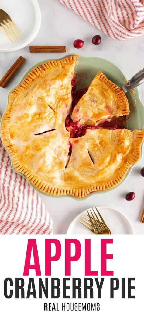 Apple Cranberry Pie Recipe, Sally Baking, Cranberry Pie Filling, Pie Recipes Easy, Cranberry Apple Crumble, Cranberry Pie Recipes, Blueberry Pies, Delicious Thanksgiving Desserts, Raisin Pie