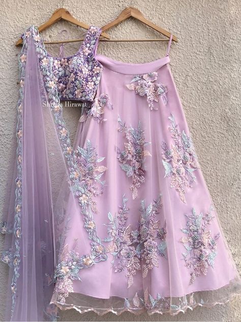 Pastel Bridal Lehenga Lavender, Pastel Floral Lehenga, Lilac Lehenga Bridal, Pastel Lehenga Simple, Aesthetic Lehenga Designs, Pastel Lavender Lehenga, Lehenga Pastel, Lavender Dupatta, Beautiful Lehengas