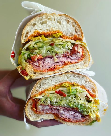 Hoagie Sandwiches, Italian Hoagie, Sub Sandwiches, Join The Club, Vegetarian Dinners, Beef Recipes For Dinner, Meat Lovers, Delicious Vegetarian, Wrap Sandwiches