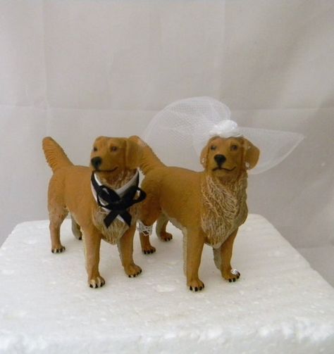 Wedding Reception Party Golden Retriever Dogs by RedneckWeddings4u Golden Retriever Cake Topper, Golden Retriever Cake, Golden Retriever Wedding, Grooms Cake Toppers, Dog Cake Topper Wedding, Dog Cake Topper, Dog Birthday Cake, Fake Cake, Dog Cake