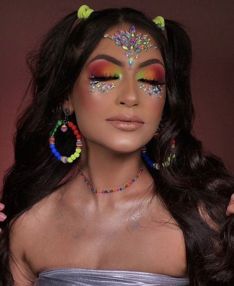 Coachella Makeup, Make Carnaval, Theme Carnaval, Rave Style, Rave Hair, Carnival Makeup, Pride Makeup, Festival Diy, Dark Makeup