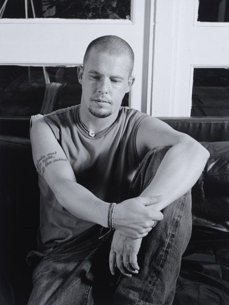 See intimate behind-the-scenes photographs of Alexander McQueen. Lee Mcqueen, Alexander Mcqueen Savage Beauty, Carmen Kass, Shalom Harlow, Savage Beauty, Sarah Burton, Richard Avedon, Alexander The Great, Couture Collection