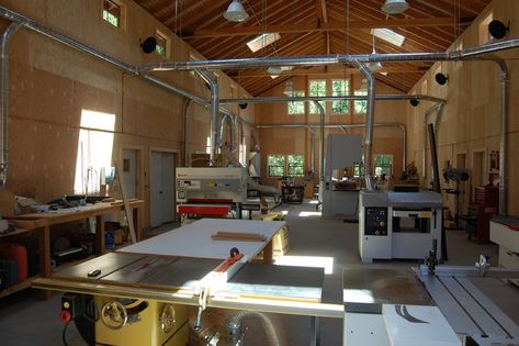 Garage Workshop Ideas, Workshop Interior, Garage Woodshop, Dream Workshop, Garage Workshop Layout, Garage Workshop Organization, Workshop Layout, Cool Garages, Plywood Walls