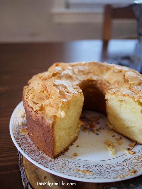 Best Old-Fashioned Pound Cake - This Pilgrim Life Southern Living Apple Butter Pound Cake, Crunchy Top Pound Cake, Crunchy Pound Cake Recipe, 10 Egg Pound Cake Recipes, Crunchy Top Pound Cake Recipe, Cake Flour Recipe, Best Pound Cake Recipe, Old Fashioned Pound Cake, Cream Cheese Pound Cake Recipe