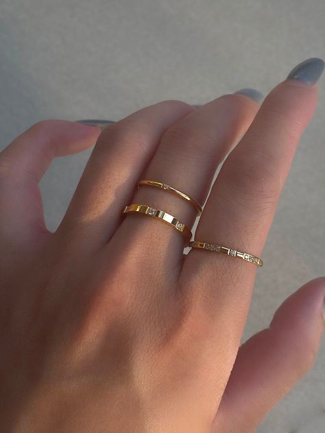 Wedding Ring Simple, خواتم خطوبة, Gold Minimalist Jewelry, Stacked Rings, Elegant Gift Wrapping, Gold Rings Simple, Signet Rings, Ringe Gold, Gold Wedding Ring