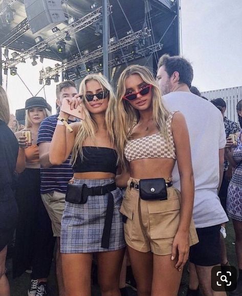 Geek Outfit, Look 80s, Festival Outfit Inspiration, Coachella Looks, Festival Mode, Festival Inspo, Festival Outfits Rave, Look Festival, Summer Festival Outfit