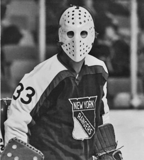 Canadian Hockey Players, Nhl Goalie, Vintage Mask, Saving Face, Hockey Pictures, Rangers Hockey, Masked Men, Vintage Hockey, Hockey Mask