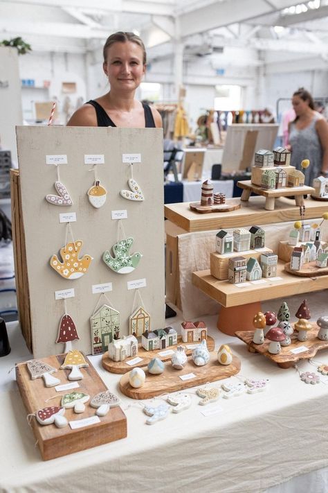 Craft Show Button Display, Peg Board Booth Display Ideas, Retail Display Table Ideas, Pottery Stall Display Ideas, How To Display Small Items At Craft Show, Market Earring Display Ideas, Craft Market Set Up Ideas, Handmade Market Display, Price Display Ideas Craft Fairs