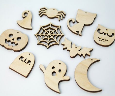 10pc Halloween Pumpkin Ghost Bat Unfinished Wood Cutout Wreath Sign Crafts Paint Scary Halloween Crafts, Moon Spider, Wood Halloween Decorations, Spider Web Pumpkin, Wooden Halloween Decorations, Halloween Candy Crafts, Fun Diy Halloween Decorations, Wood Halloween, Halloween Crafting