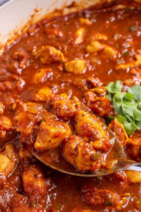 Cape Malay Chicken Curry South Africa, Cape Malay Curry South Africa, Malay Curry Recipes, South African Curry Recipes, South African Chicken Curry, Chicken Curry Dishes, Cape Malay Chicken Curry, Cape Malay Curry, South African Chicken Recipes