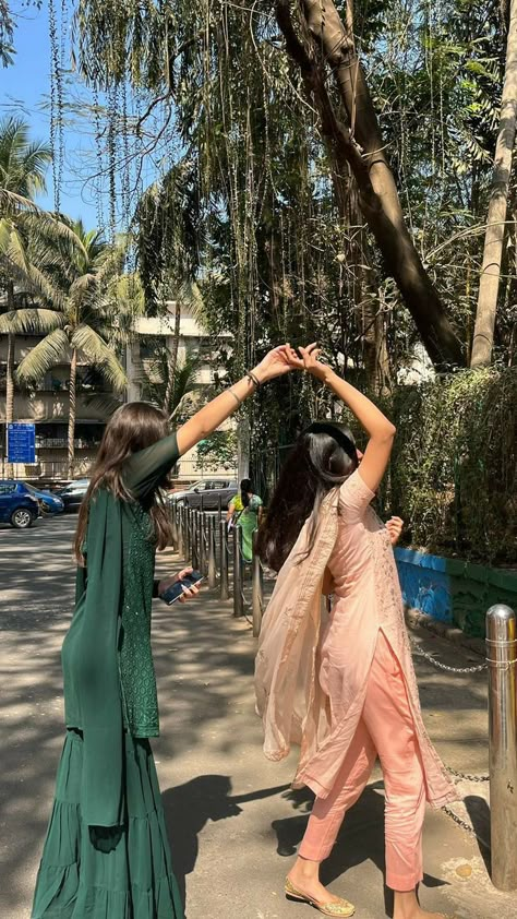 Besties Aesthetic, Funny Airport Signs, Airport Signs, Sisters Photoshoot Poses, Bff Poses, Desi Vibes, Pani Puri, Desi Fits, Desi Aesthetics