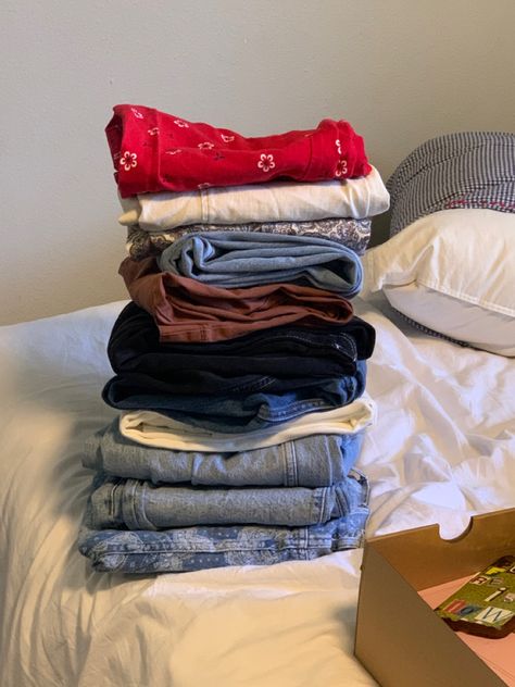 Clean Folded Laundry Aesthetic, Fold Clothes Aesthetic, Folding Laundry Aesthetic, Folded Laundry Aesthetic, Folding Clothes Aesthetic, Folded Clothes Aesthetic, Doing Laundry Aesthetic, Stack Of Clothes, Folded Laundry