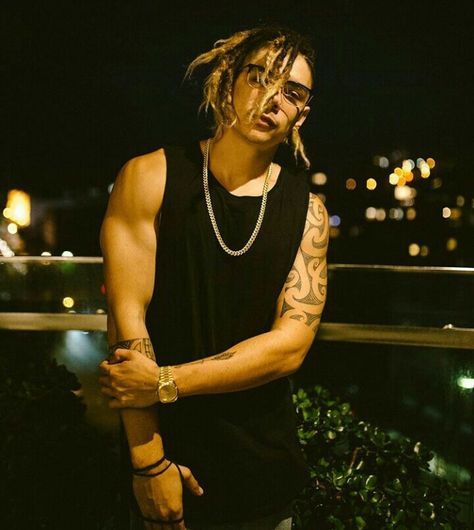 Pinterest: @ItsKiraaBabe William Singe, Zayn Malik Hairstyle, Dread Head, Youtube Sensation, His Voice, Haircuts For Men, Songwriting, The Voice, Singing