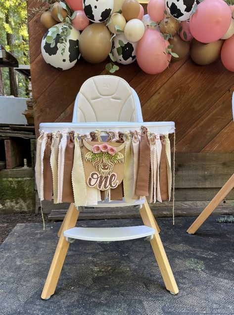 Excited to share this item from my #etsy shop: Farm themed cloth high chair banner, cloth high chair banner, cute high chair banner, cloth high chair banner, highland cow, first birthday #highlandcowdecor #highlandcow #farmbanner #cowprintbanner #farmpartydecor #clothhighchair #farmtheme #highchairbanner #1stbdaydecor Highland Cow Birthday Theme, Highland Cow Party Ideas, Highland Cow Birthday Party Decorations, Highland Cow 1st Birthday Girl, Highland Cow Themed Birthday Party, Highland Cow First Birthday Party, Cow First Birthday, 1 Year Birthday Party Ideas, Party Rental Ideas